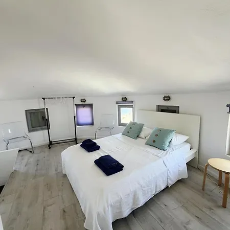 Anemos Mill House *